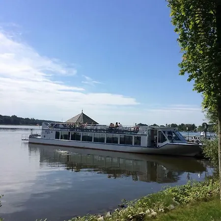 Ferienwohnungen am Ruppiner See und Fontane Therme Neuruppin Exterior foto